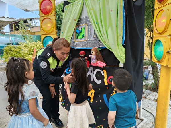 Policía de San Pedro Cholula promueve ciberseguridad infantil
