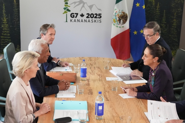 Claudia Sheinbaum sostiene reunión con la unión europea durante G7