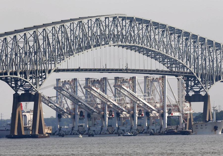 Reportan seis trabajadores desaparecidos después de colapso del puente de Baltimore