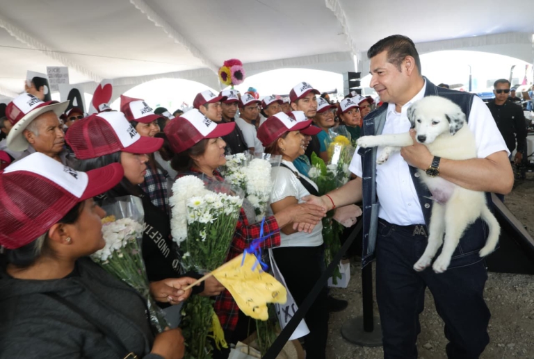 Revolución del campo impulsa a productores con tecnología y valor agregado: Armenta Mier
