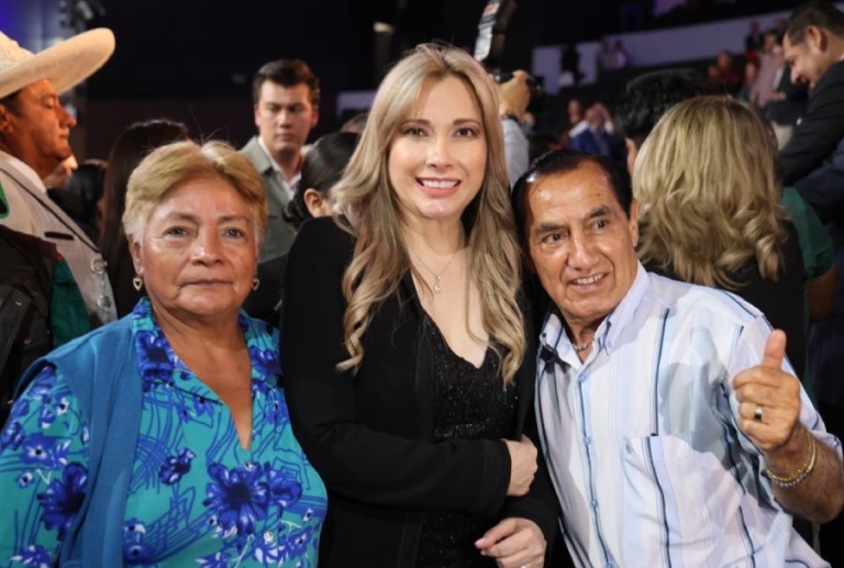Gobierno estatal celebra a papás con recital musical para unir a las familias poblanas