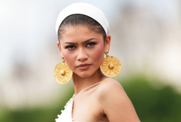 Zendaya crea polémica internacional por usar aretes de ¡3 mil años!