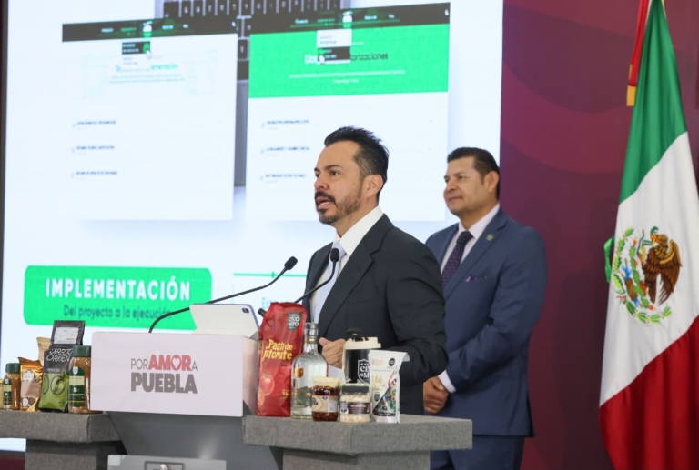 Fundación Jenkins respalda Sistema de Transporte por Cable con donación de predio en Xonaca