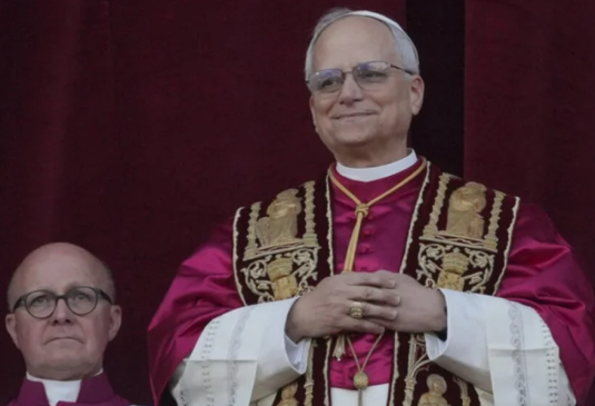 Papa León XIV pide diálogo urgente ante crisis en Oriente Medio