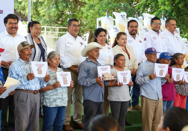 En la mixteca, Sergio Salomón invita a apostarle al programa “Impulso al Agave Mezcalero”